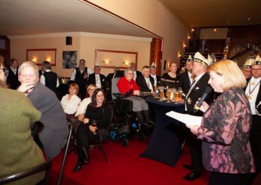 1 x 11 jaor Senaat