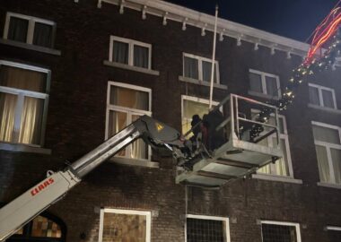 de TC hink de vlag oet